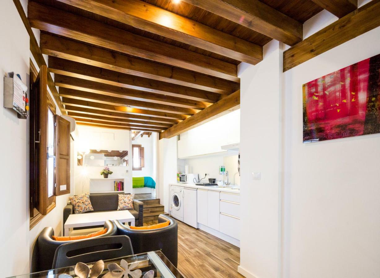 Livings En Elvira Centro Apartment กรานาดา ภายนอก รูปภาพ